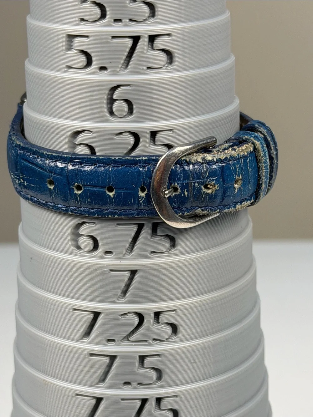 Gossip Women’s Quartz Watch White Dial Blue Faux Leather Strap 33mm Runs